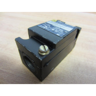 Square D 9007-AEQ2699 Limit Switch 9007AEQ2699 WO Head - Used