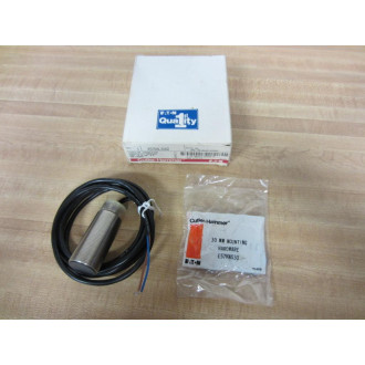 Cutler Hammer E57DAL30A2 Eaton  Inductive Proximity Sensor Series E1