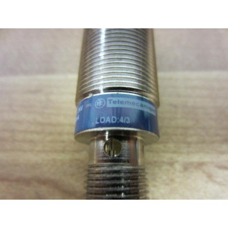 Telemecanique XS1-N18PA340D Proximity Switch XS1N18PA340D 091155 - New No Box