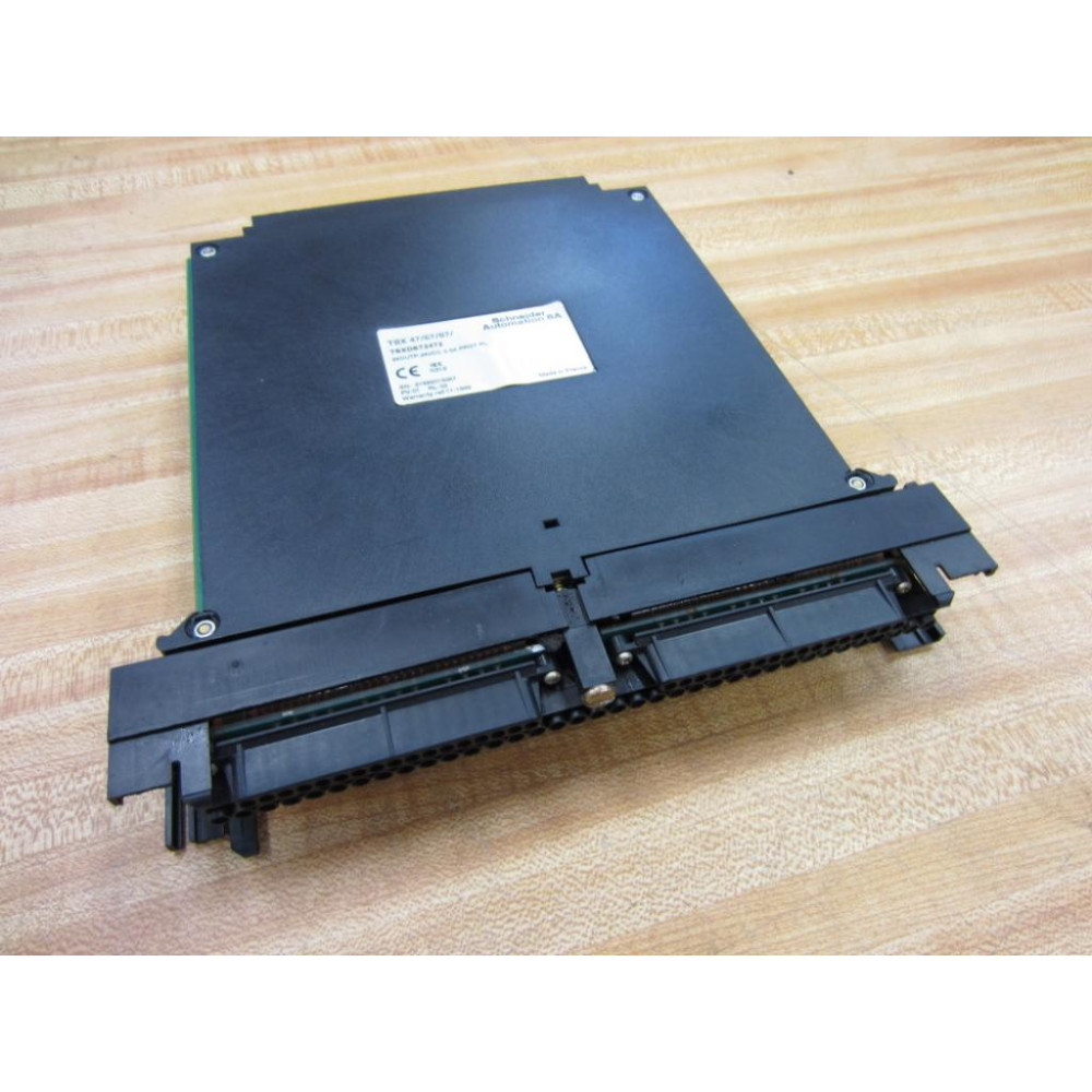 Schneider TSX-DST-2472 Telemecanique Module  083125 - Parts Only
