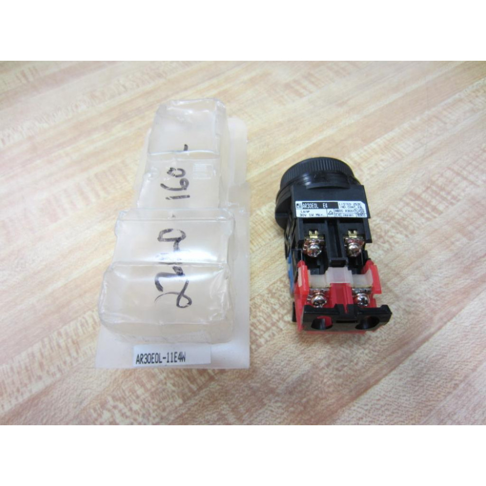 Fuji Electric AR30E0L-11E4W Push Button AR30E0L E4