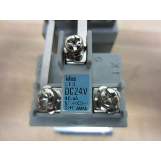 IDEC SLC40N-0103-DHT2FB Annunciator Chipped - Used