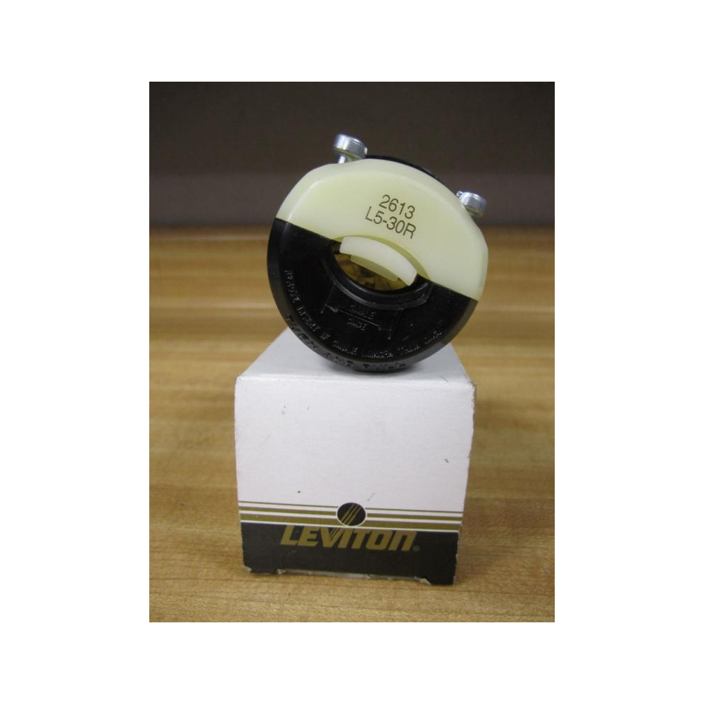Leviton 2613 Twist and Pull Locking Connector L5-30R