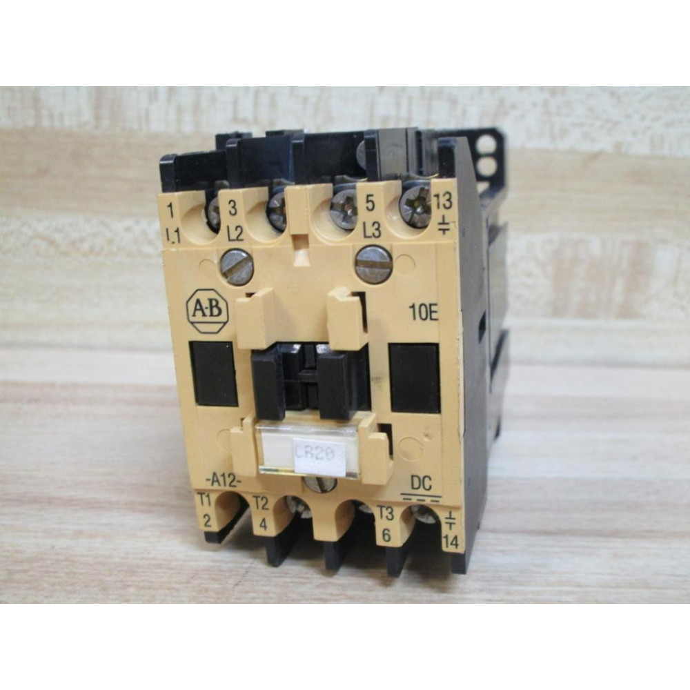 Allen Bradley 100A12NZJ3 Contactor NB714 100-A12NZJ3 100-A12NZ*3 Series  B - Used