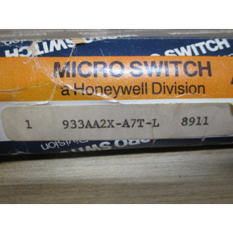 Honeywell 933AA2X-A7T-L Proximity Switch