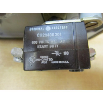 GE General Electric 2940NP311G Push Button - Used