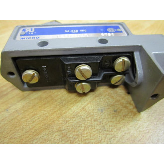 Micro Switch BZE6-3YQT Honeywell Limit Switch Without Bottom - New No Box