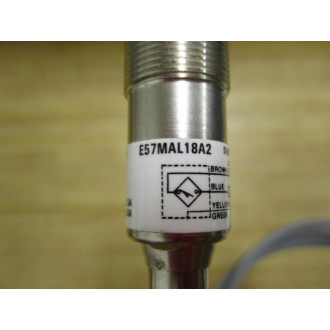 Cutler Hammer E57MAL18A2 Eaton Proximity Switch