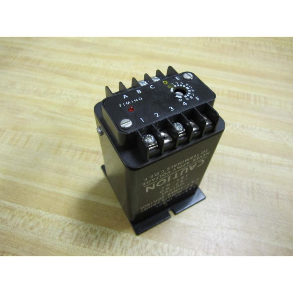 ISSC 1013-1-G-1-B Timing Relay 10131G1B Range .06-10.0 - Used