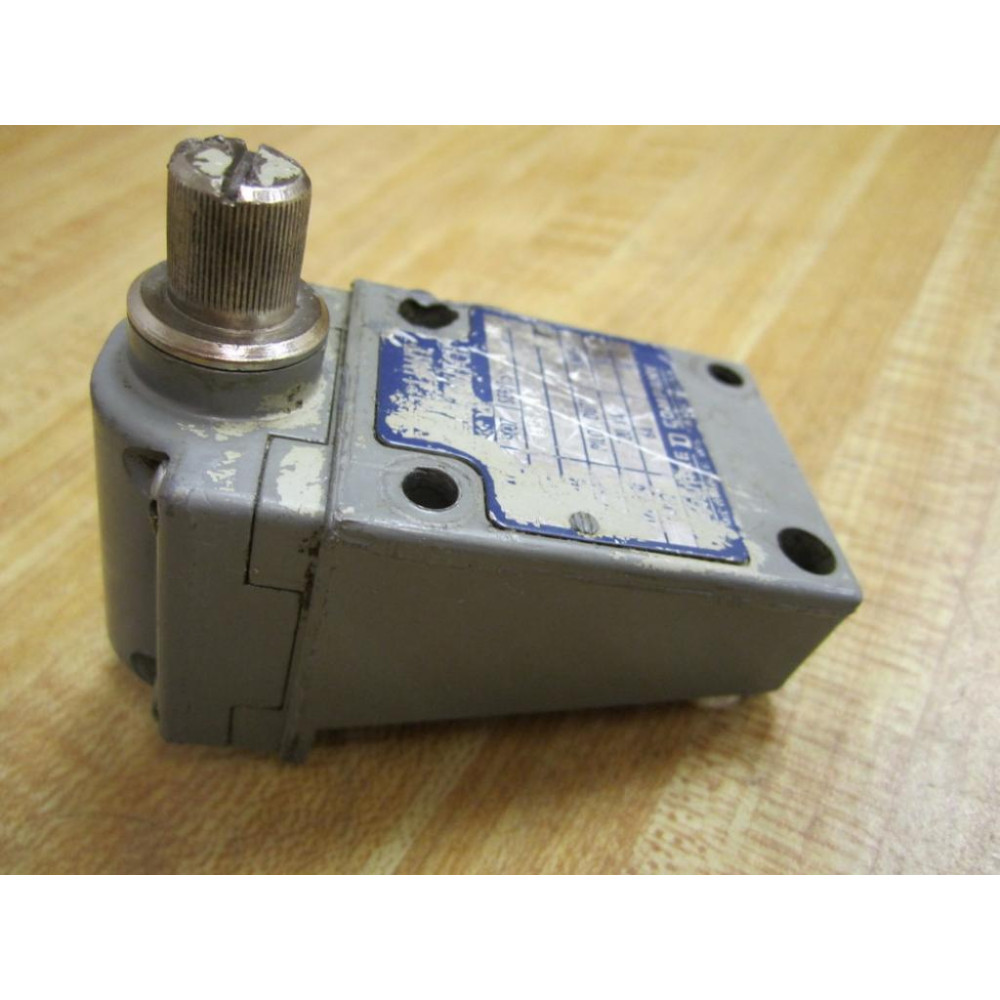 Square D 9007-B52A2 Limit Switch 9007B52A2 - Used
