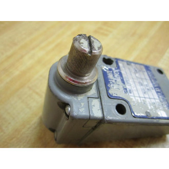 Square D 9007-B52A2 Limit Switch 9007B52A2 - Used