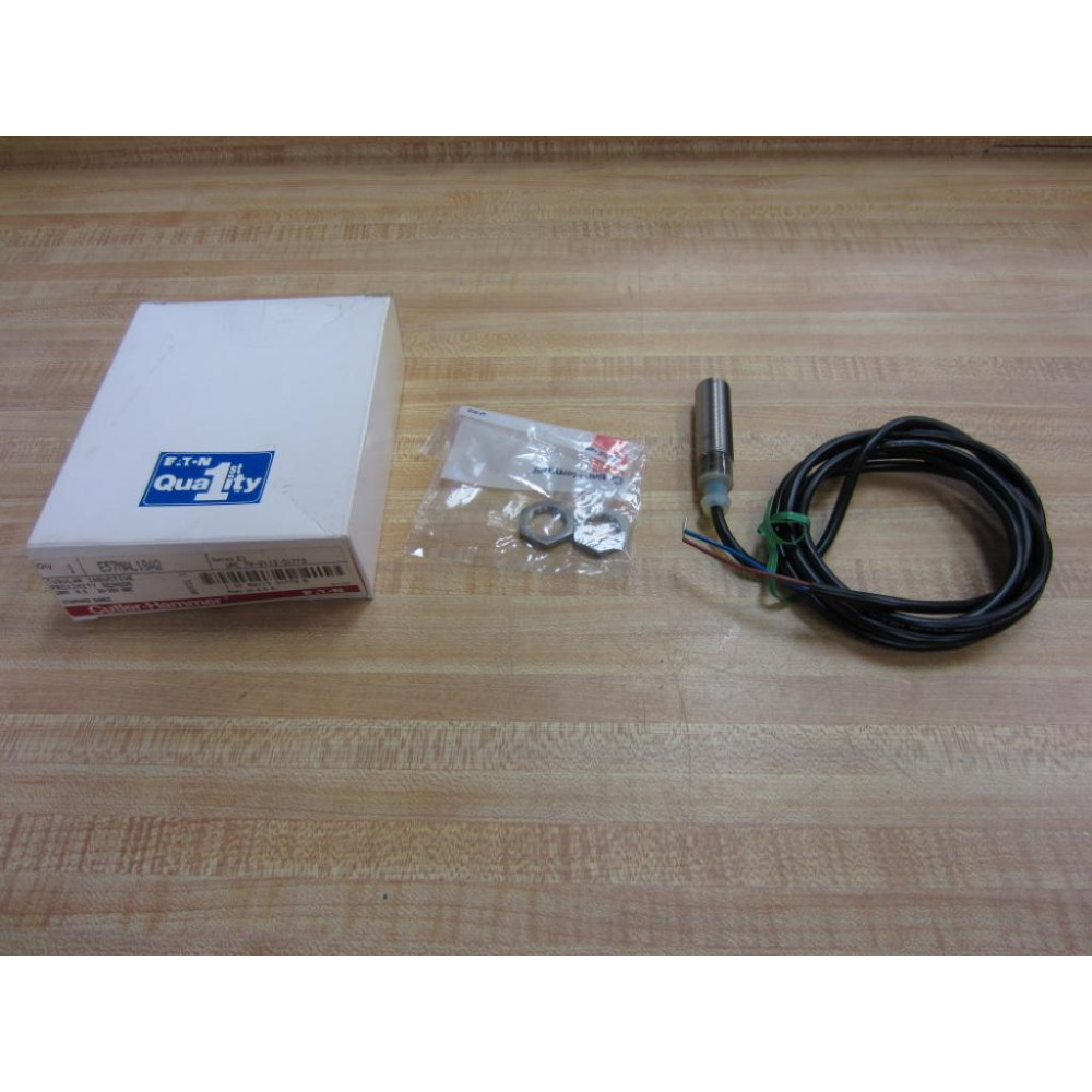 Cutler Hammer E57MAL18A2 Eaton Proximity Sensor Series E1