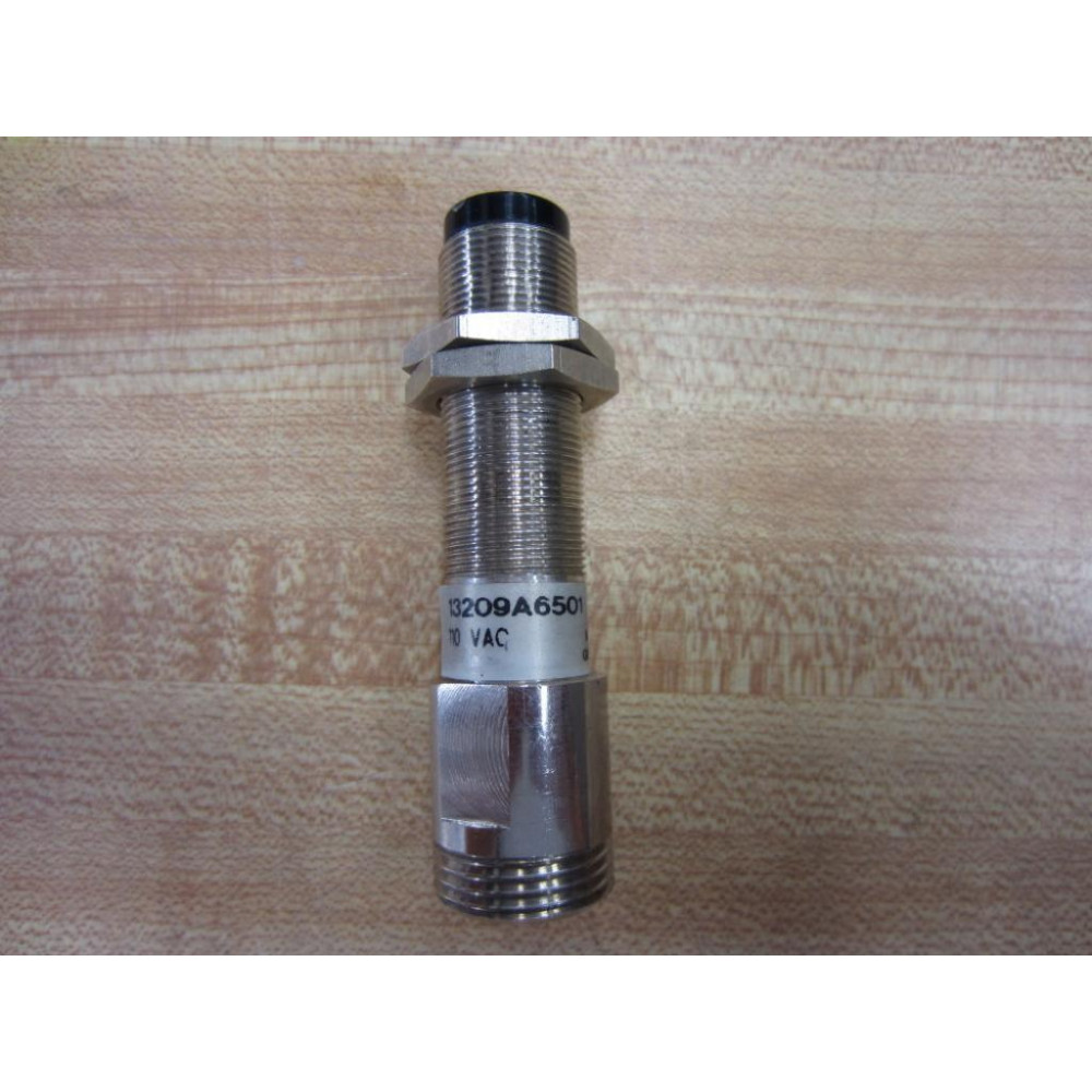 Turck 13209A6501 Photoelectric Diffuse Reflective Sensor Series A1 - Used