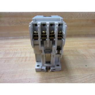 Cutler Hammer D15CR40 Eaton Relay - 4 Poles - Used