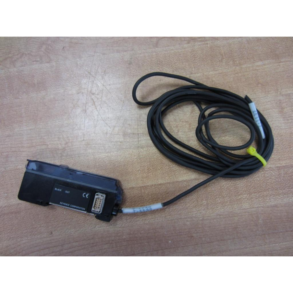 Keyence PS-T2 Photoelectric Sensor 89" Cable  8122211 - Used