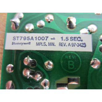 Honeywell ST795A-1007 Plug-In Prepurge Timer 1.5 Sec ST795A1007 - New No Box