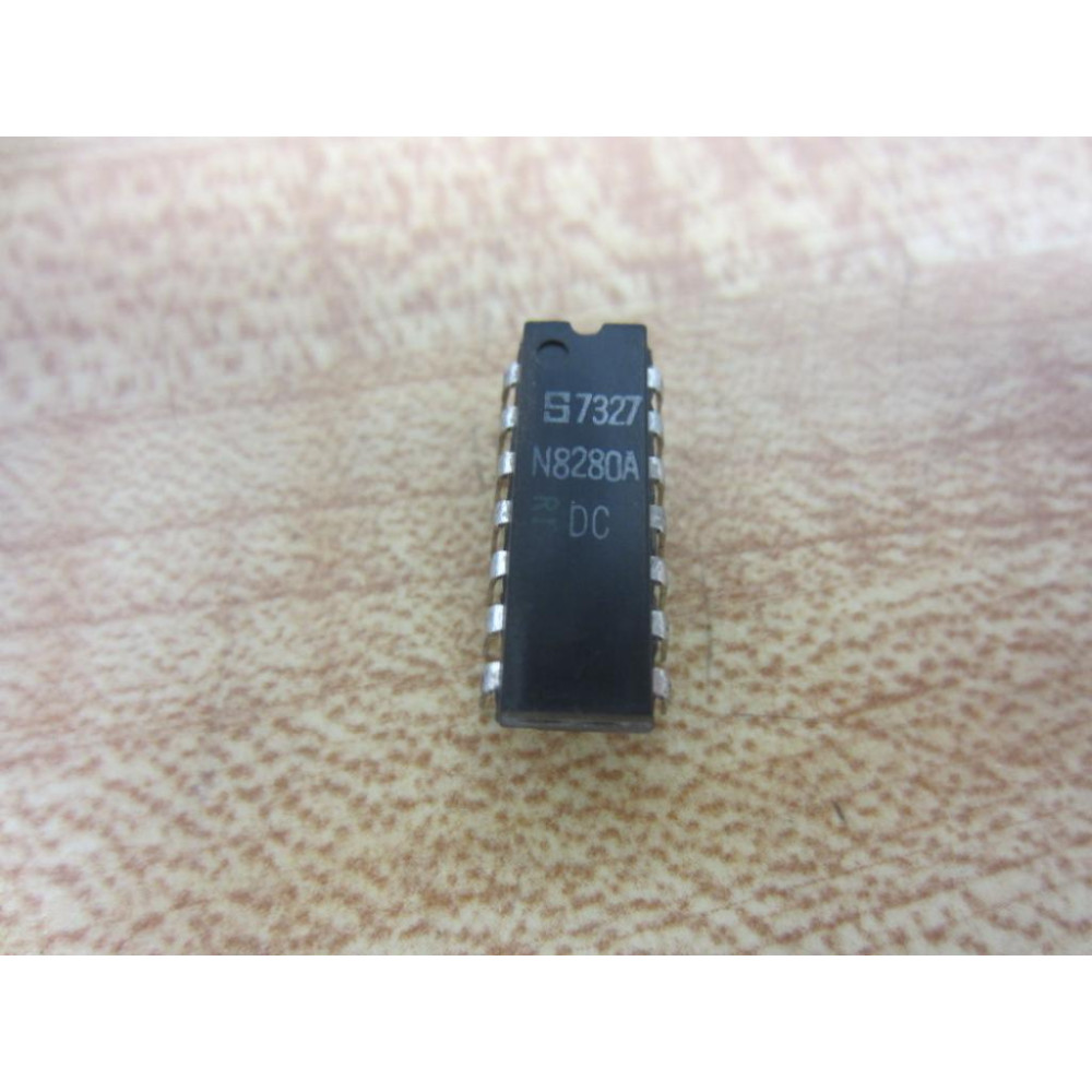 Signetics N8280A Integrated Circuit