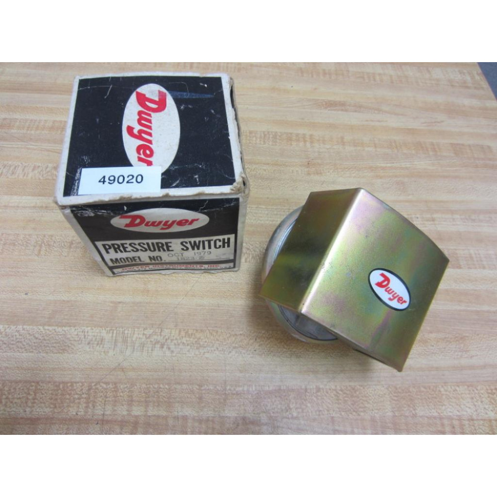 Dwyer 1823-5 Pressure Switch 18235