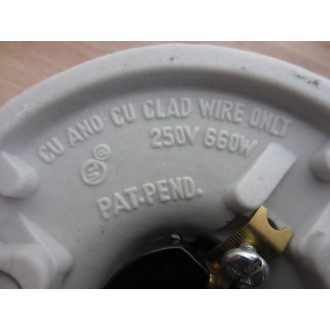 Leviton 5C407 Porcelain Lampholder