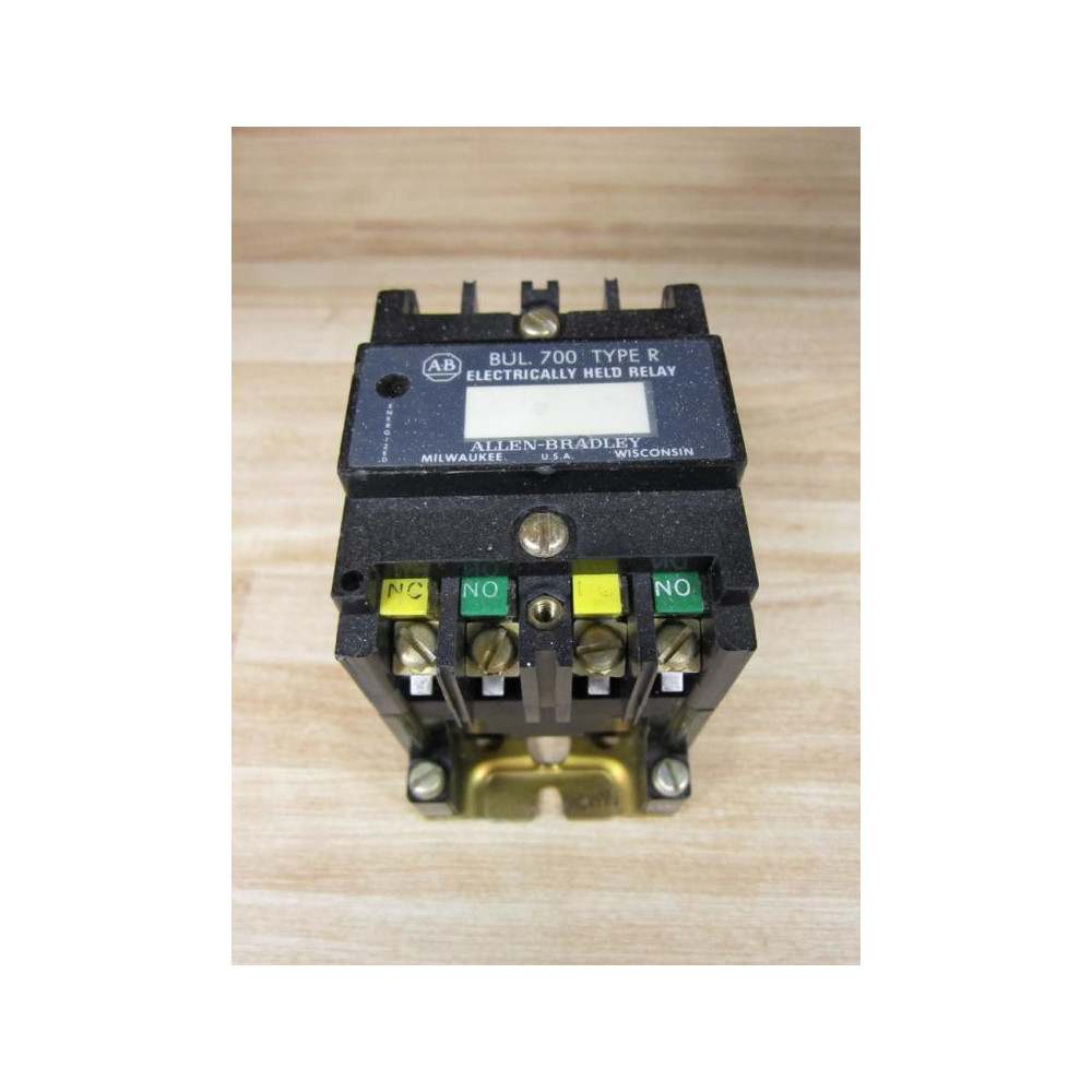 Allen Bradley 700-R220A1 AC Relay 700R220A1 - Used