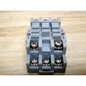 IDEC SR38-05 Relay Socket - New No Box