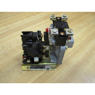Square D 9050-A0-1D Time Delay Relay 9050-AO-1D - Used