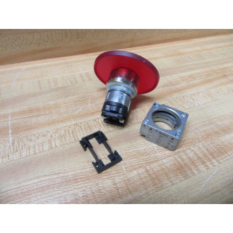 Siemens 3SB3 501-1RA21 Red 3SB35011RA21 wBase & Clip - New No Box