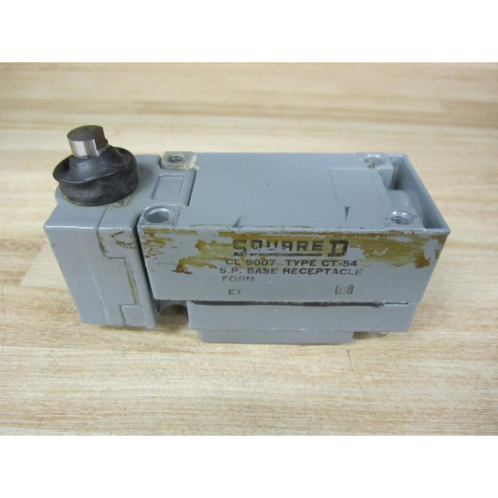 Square D 9007-C054 Limit Switch 9007C054 WOperating Head - Used