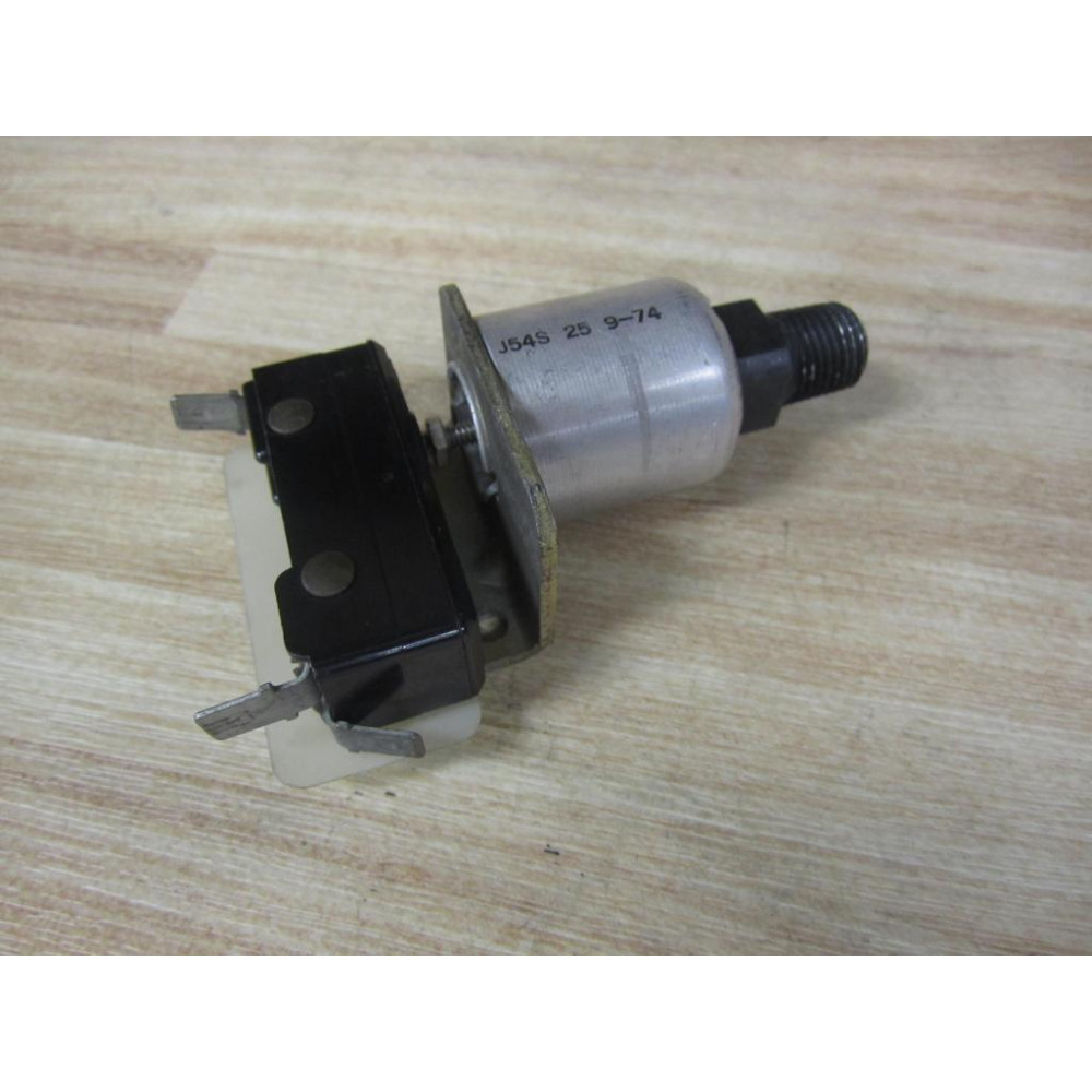 United Electric Controls J54S Pressure Switch J54S25 - Used
