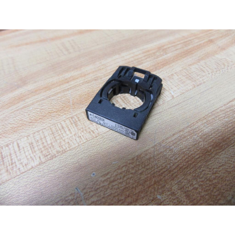 Fuji AR22E0R Mounting Latch - New No Box