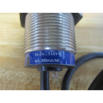 Telemecanique XT1M30FA262 Capacitive Proximity Switch 074172 - Used