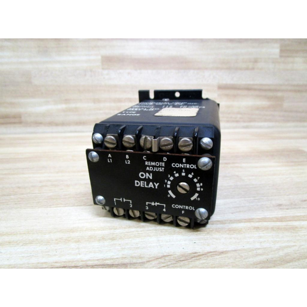 ISSC 1013-1F1B Timer 10131F1B Cracked Housing - Used