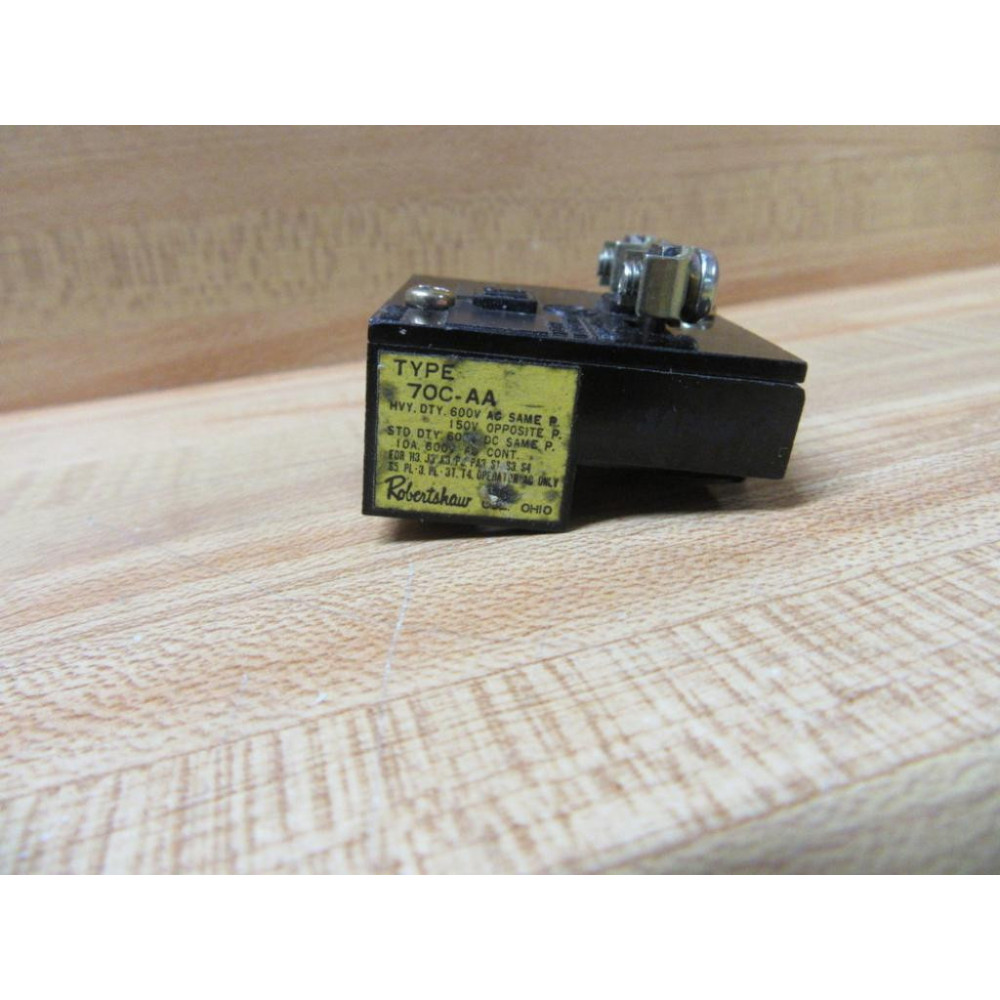 Robertshaw 70C-AA Contact Block 7OC-AA - New No Box Robertshaw 70C-AA Contact Block 7OC-AA - New No Box