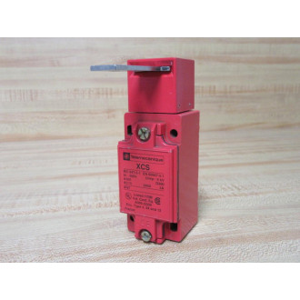 Telemecanique XCS-A703 Limit Switch XCSA703 071888 Comes With Key - New No Box