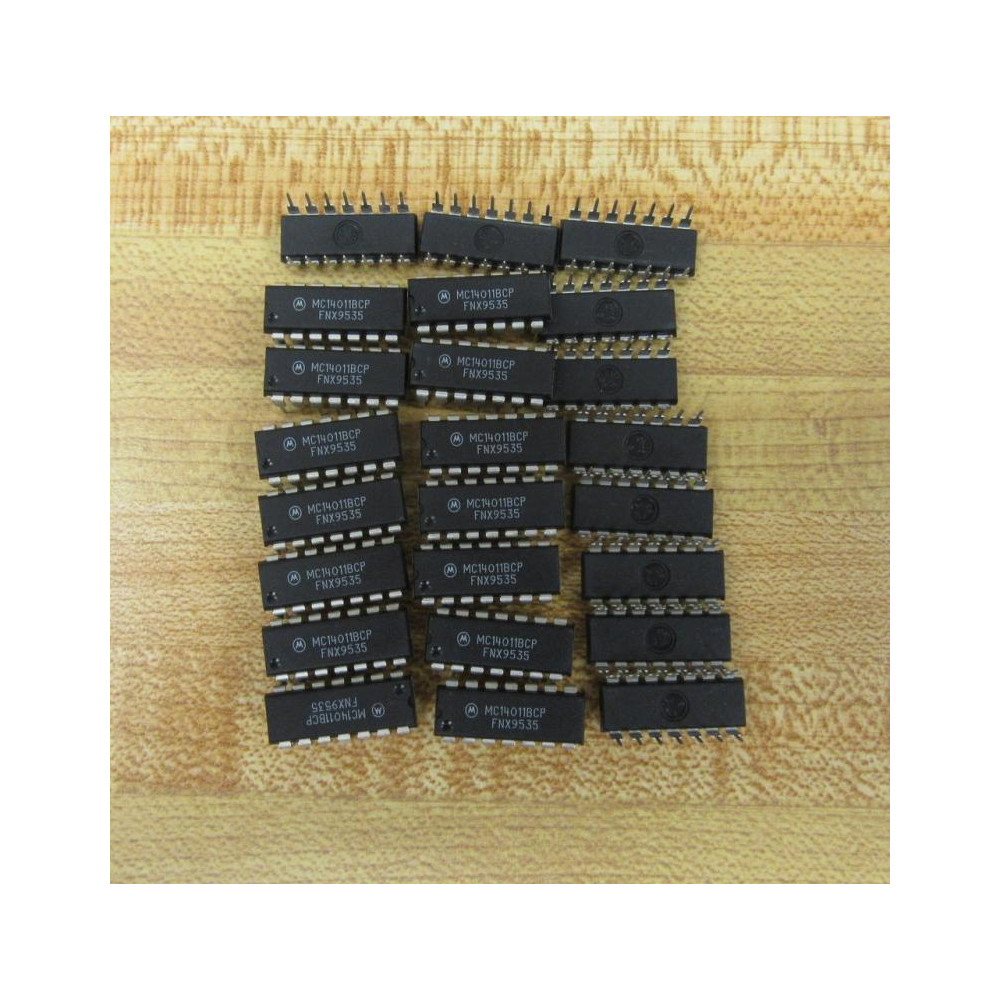 Motorola MC14011BCP Integrated Circuit (Pack of 24) - New No Box