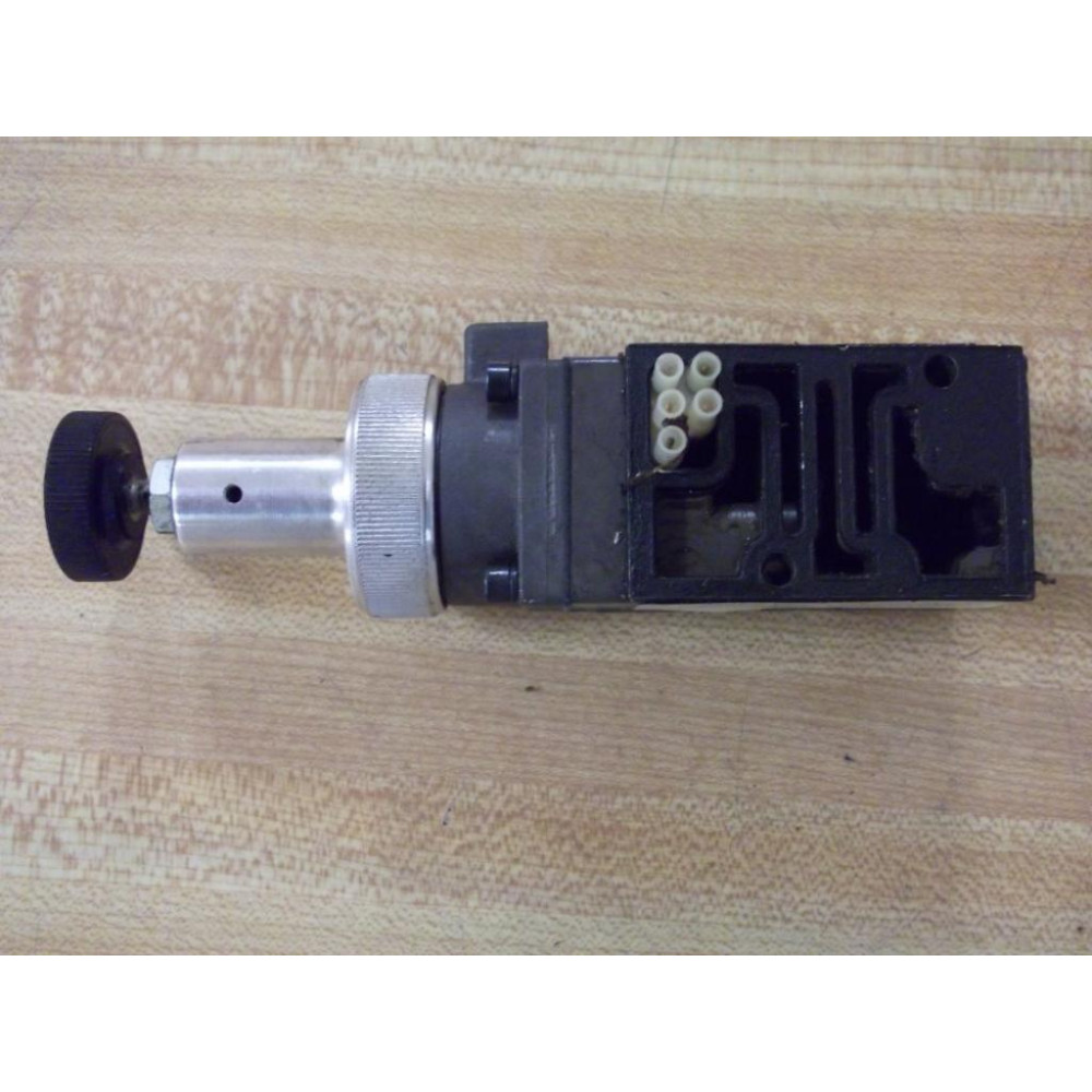 Numatics 081RS100J000000 Regulator - Used