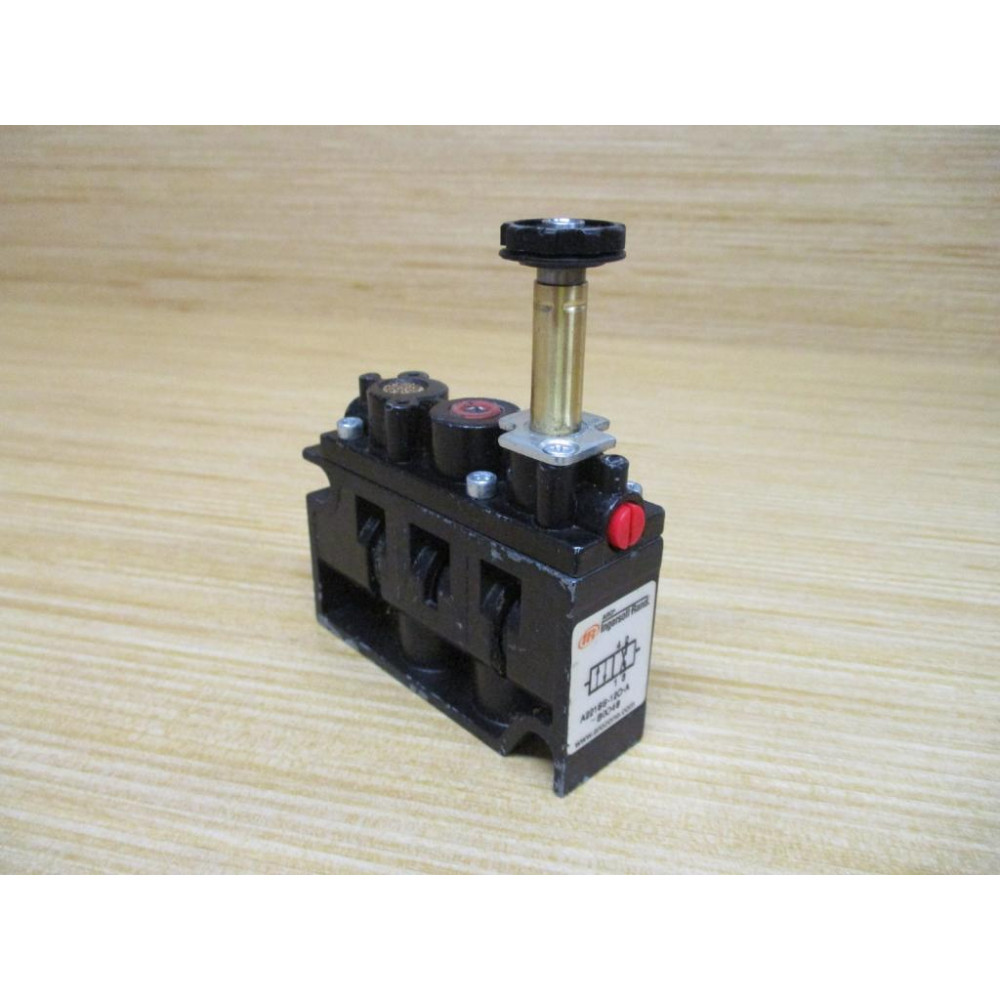 ARO A221SS-120-A Solenoid Valve - Used