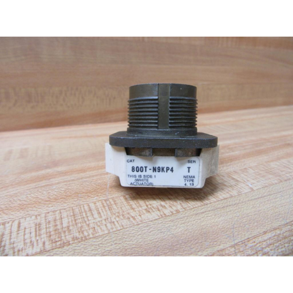 Allen Bradley 800T-N9KP4 Selector Switch Core Only - Used