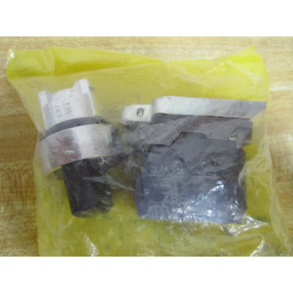 Telemecanique XB4-BD53 Spring Return Selector Switch XB4BD53