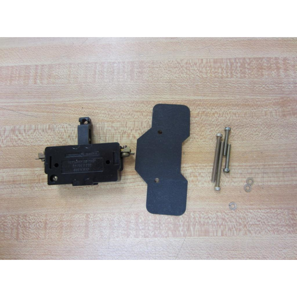 General Electric CR105X300P Single Circuit Auxiliary Contact Kit - New No Box