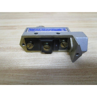Honeywell BZE6-2RQ8 Limit Switch BZE62RQ8 WO Base - Used