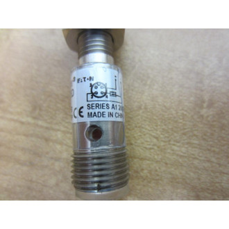 Cutler Hammer E57EAL8T111ED Eaton Proximity Switch Series A1