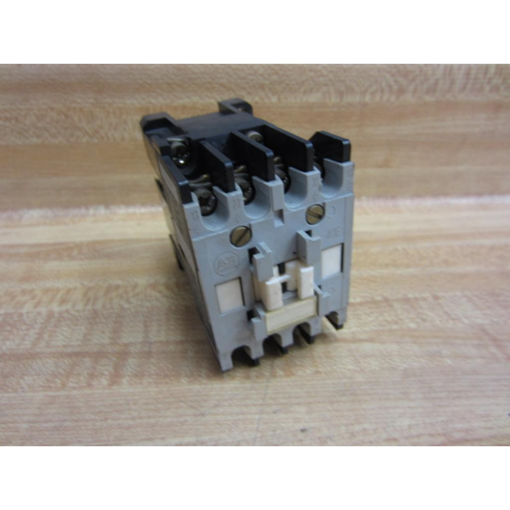 Allen Bradley 700-F400A1 Relay 700F400A1 Series C - Used