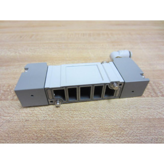 SMC SYA7240-02 Valve SYA724002 No Base - Used