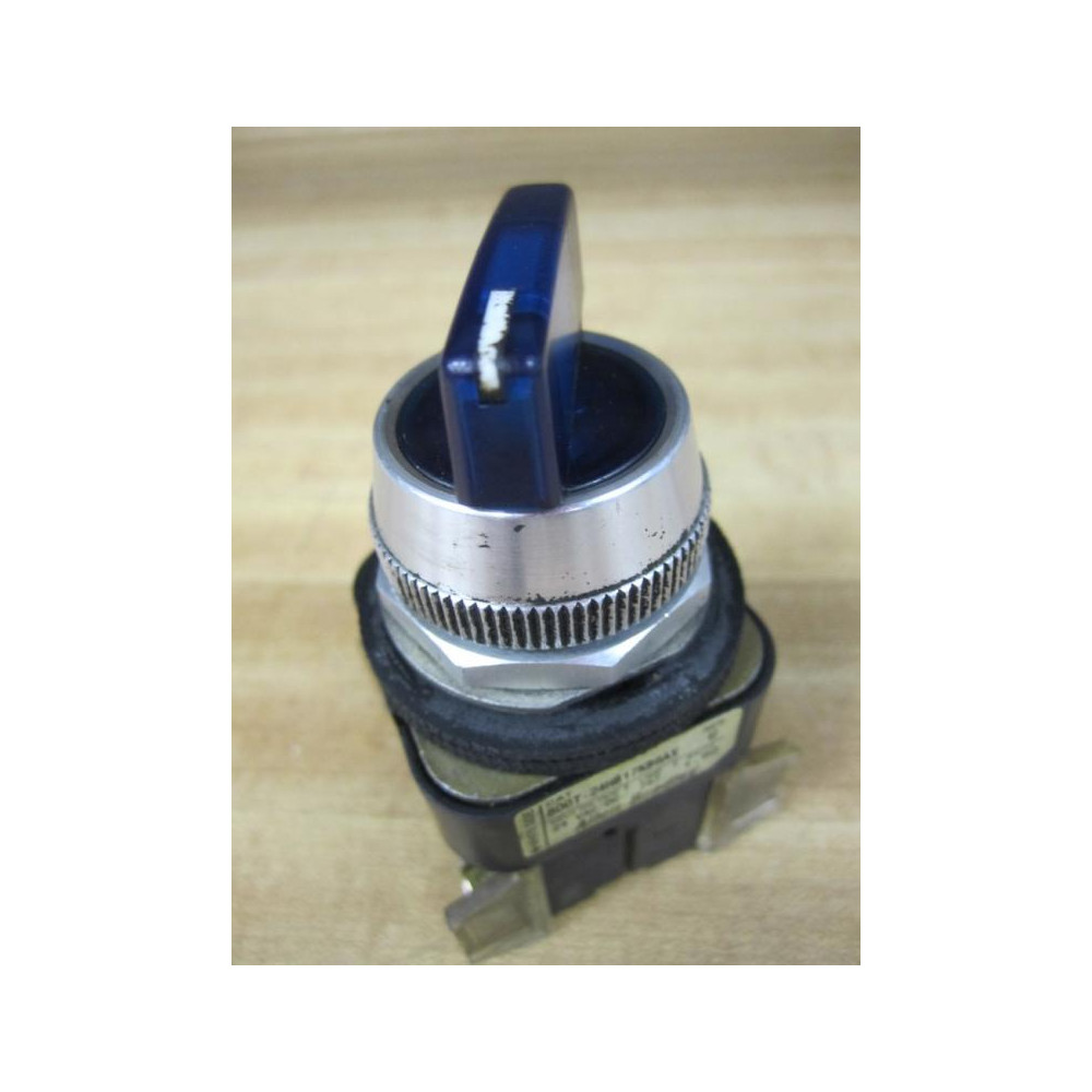 Allen Bradley 800T-J4KE7B Selector Switch - Used