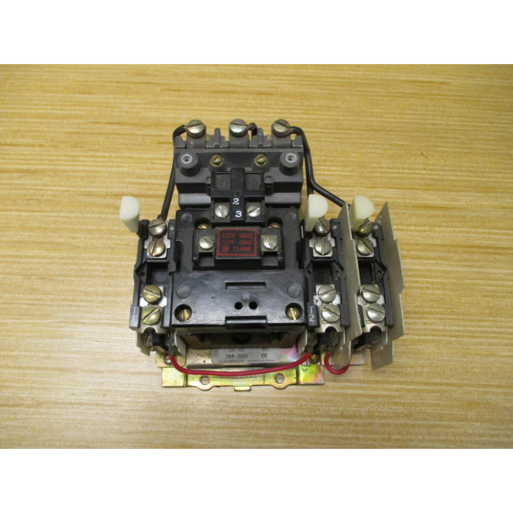 Allen Bradley 709-BOD Starter 709-B0D Ser.CC, W 3 Relays - Used