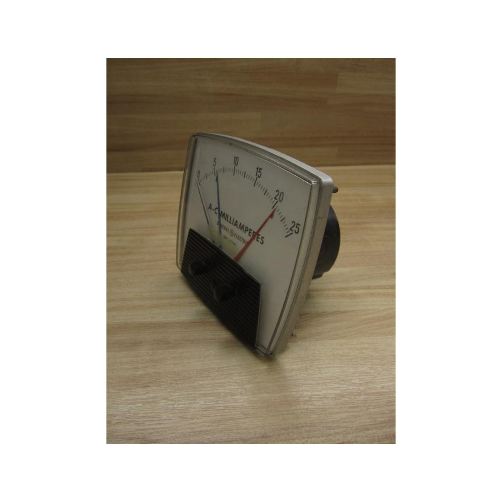 General Electric 195 A-C Milliamperes Meter 50-195-4 0-25 - Used