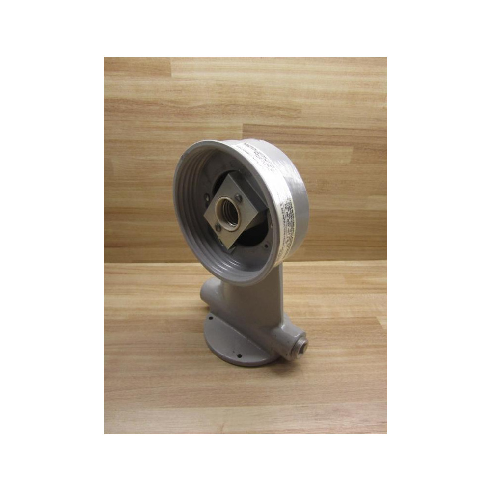 Crouse-Hinds VXH15 Incandescent  Lamp Socket - New No Box