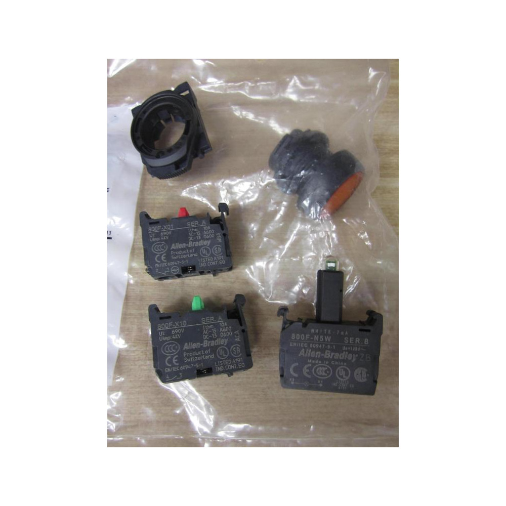 Allen Bradley 800FP-LF0PN5WX11 Amber Button 800FPLF0PN5WX11