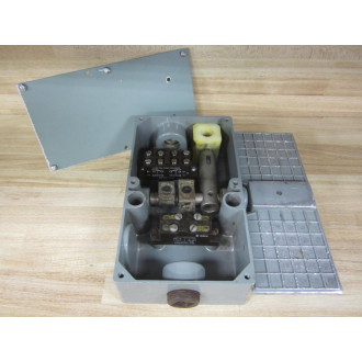 Cutler Hammer 10251H26B Bulletin 10251 Foot Switch Broken Underside - Used